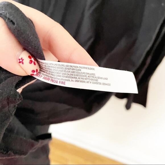 Free People black long sleeves tie back scoop neck - Picture 5 of 8